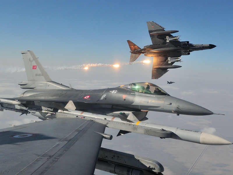 Turkey F-16 Fighting Falcon Using Flares (The F-16CD Fighter Jets of the Turkish Air Force (Türk Hava Kuvvetleri) During Anatolian Eagle  (1)