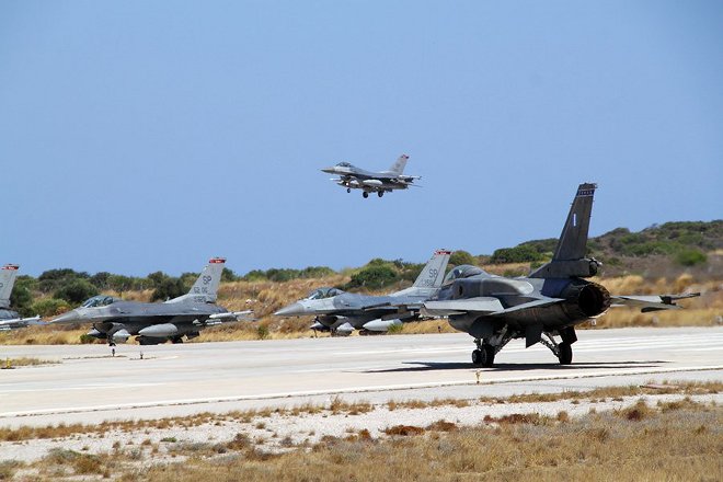 Δείτε γιατί οι Αμερικανοί ψάχνουν τις αναμετρήσεις με τους  Έλληνες χειριστές των F 16!! [vid]
