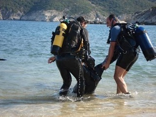 Ντουκουμέντο   Τι λένε τα βατραχια της ΜΥΑ του Λ/Σ  που βούτηξαν  70μ για 8 ώρες στο Φαρμακονήσι!!