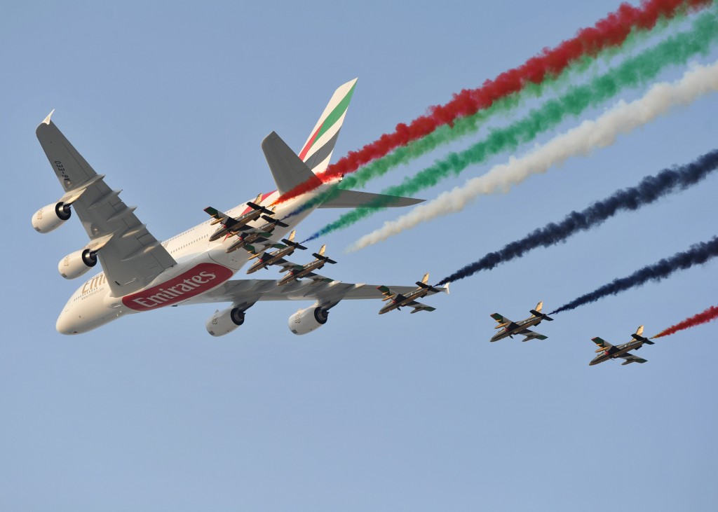 Foto-2-EK-A380-at-Dubai-Air-Show