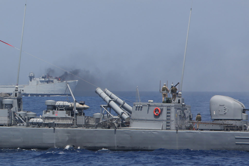 DENIZ KUVVETLERI KOMUTANLIGI'NIN, EN KAPSAMLI TATBIKATLARINDAN BEYAZ FIRTINA-14'UN SECKIN GOZLEMCI GÜNÜ, ANTALYA KORFEZI ACIKLARINDA GERCEKLESTIRILDI. BU YIL ILK DEFA DENIZ KUVVETLERI KOMUTANLIGI ENVANTERINDE BULUNAN TUM GUDUMLU MERMI VE TORPIDOLARIN KULLANILDIGI TATBIKATTA 101 UNSUR VE 3 BIN 951 PERSONEL GOREV ALDI. TATBIKATI IZLEYEN GENELKURMAY BASKANI NECDET OZEL, "MAVI VATANA KARSI OLDU BITTI VE DAYATMALARA KARSI CAYDIRICI GUCU YUKSEK BIR DENIZ KUVVETINE SAHIP OLMAK HAYATI ÖNEME HAIZDIR" DEDI. (FOTO: EMRE BAYLAN/ANTALYA, DHA)