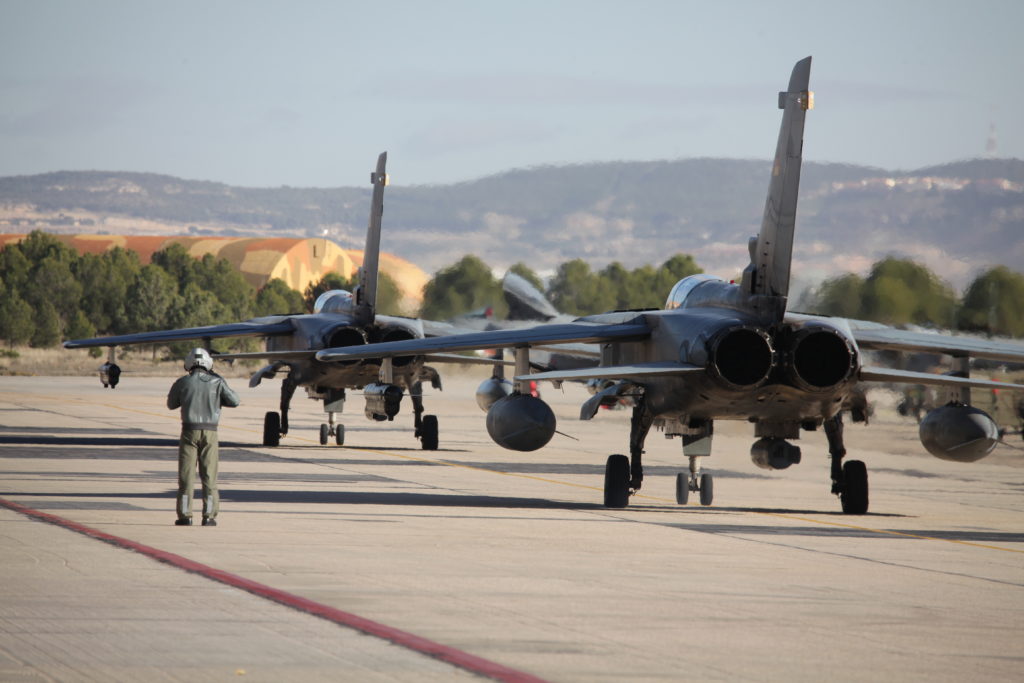 Tornados des Taktischen Luftwaffengeschwaders 51 "Immelmann" mit RecceLite-Pods bei einer Großübung in Spanien am 25.11.2015.
