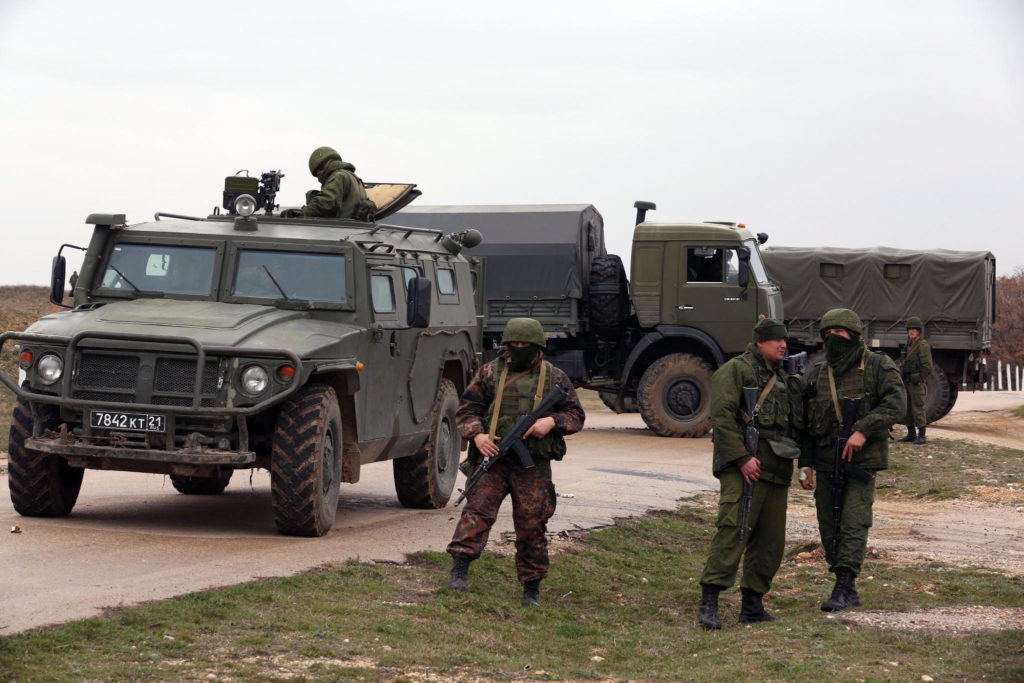 la-fg-wn-local-forces-crimea-russian-military--001