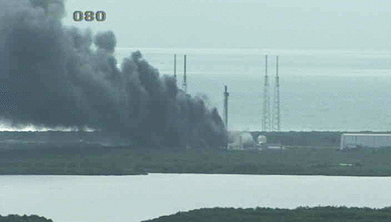 epa05518463 A handout image from a NASA live camera shows a fire burning on a launch pad after reports indicated that a SpaceX Falcon 9 rocket, which was scheduled to launch on 03 September, exploded during a test firing in Cape Canaveral, Florida, USA, 01 September 2016. The scheduled launch was reportedly to carry an Amos 6 satellite into orbit. EPA/NASA / HANDOUT BEST QUALITY AVAILABLE HANDOUT EDITORIAL USE ONLY/NO SALES