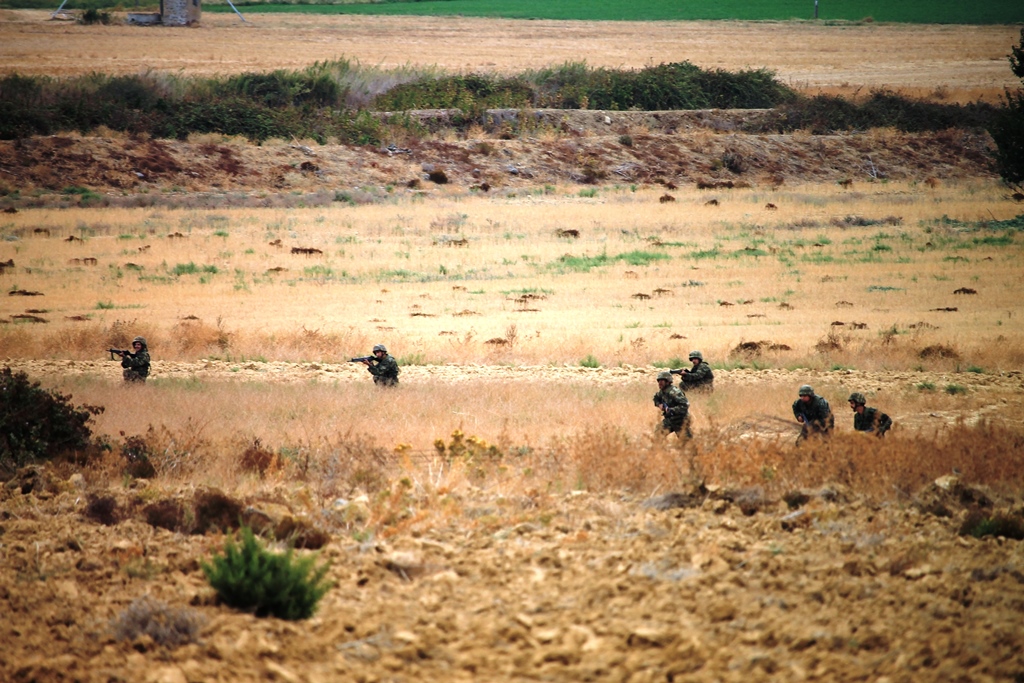 Ταχύτατη Ανάπτυξη των Α/Α Συστημάτων & Διασπορά Πυροβολικού στο νησί της Λήμνου! (φώτο) - Εικόνα2 Ταχύτατη Ανάπτυξη των Α/Α Συστημάτων & Διασπορά Πυροβολικού στο νησί της Λήμνου! (φώτο) - Εικόνα2