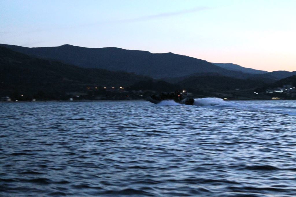 Ο Ποσειδώνας χτύπησε και τη Λέσβο…Ανακατάληψη Βραχονησίδας από «Κομάντο της 98 ΑΔΤΕ!» - Εικόνα3 Ο Ποσειδώνας χτύπησε και τη Λέσβο…Ανακατάληψη Βραχονησίδας από «Κομάντο της 98 ΑΔΤΕ!» - Εικόνα3