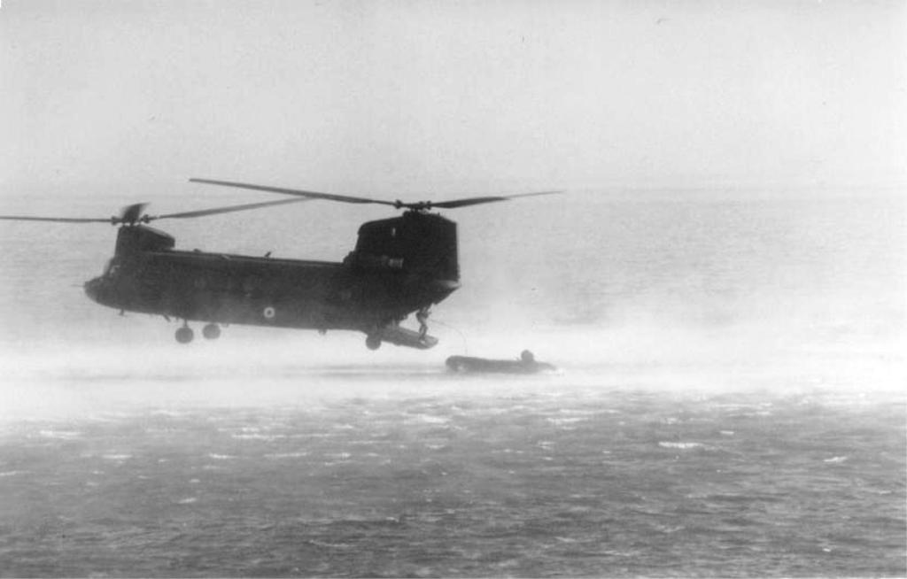 Τα Αμφίβια Κομάντο του 3ου ΕΤΕΘ απαντούν …Έχε πίστη στο Θεό και μια σφαίρα στη Θαλάμη! (φώτο) - Εικόνα8 Τα Αμφίβια Κομάντο του 3ου ΕΤΕΘ απαντούν …Έχε πίστη στο Θεό και μια σφαίρα στη Θαλάμη! (φώτο) - Εικόνα8