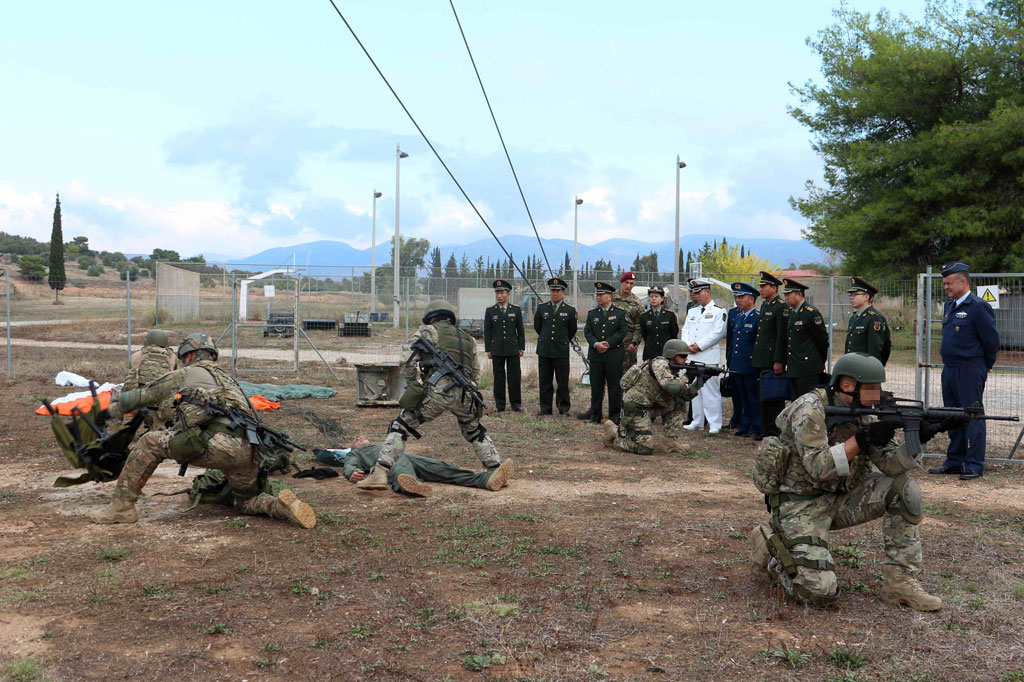 Άναυδοι έμειναν οι Κινέζοι Αξιωματικοί από τα Κομάντο της «31ΗΣ ΜΕΕΔ» (Εικόνες) - Εικόνα3 Άναυδοι έμειναν οι Κινέζοι Αξιωματικοί από τα Κομάντο της «31ΗΣ ΜΕΕΔ» (Εικόνες) - Εικόνα3
