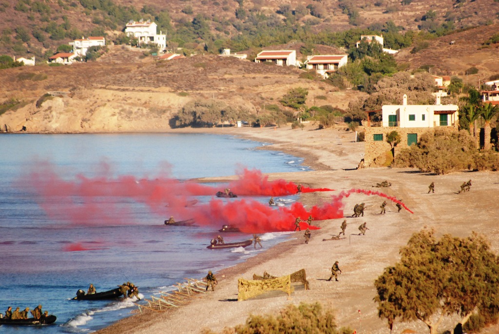 Εδώ χτύπησε η Ελληνική λαίλαπα…Χαλασμός κόσμου στη Χίο… Εντυπωσιακές εικόνες. - Εικόνα21 Εδώ χτύπησε η Ελληνική λαίλαπα…Χαλασμός κόσμου στη Χίο… Εντυπωσιακές εικόνες. - Εικόνα21