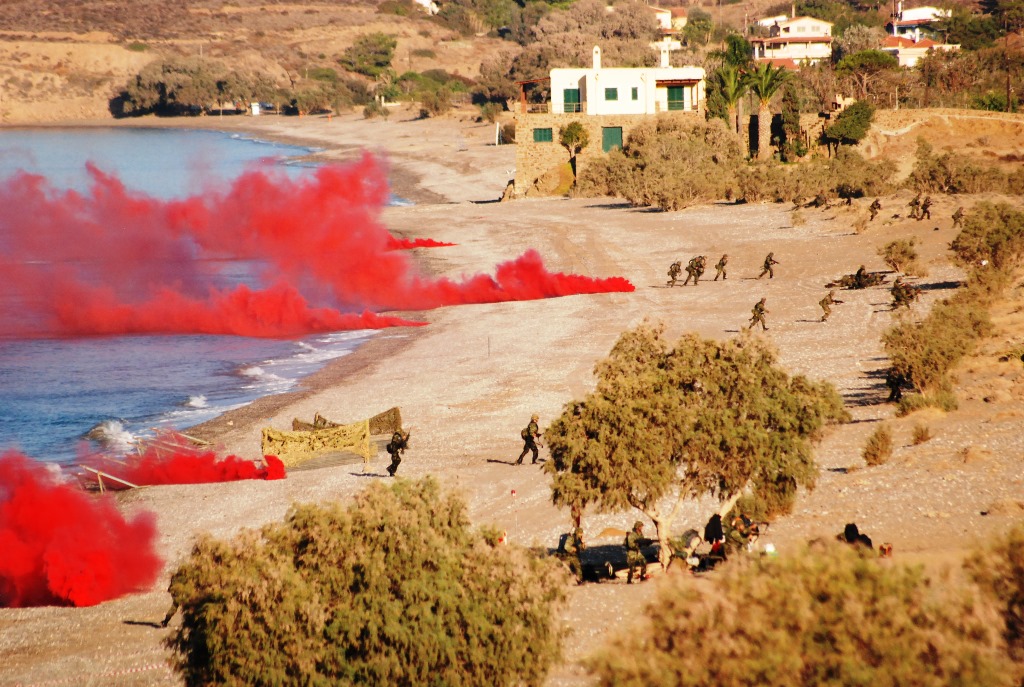 Εδώ χτύπησε η Ελληνική λαίλαπα…Χαλασμός κόσμου στη Χίο… Εντυπωσιακές εικόνες. - Εικόνα19 Εδώ χτύπησε η Ελληνική λαίλαπα…Χαλασμός κόσμου στη Χίο… Εντυπωσιακές εικόνες. - Εικόνα19
