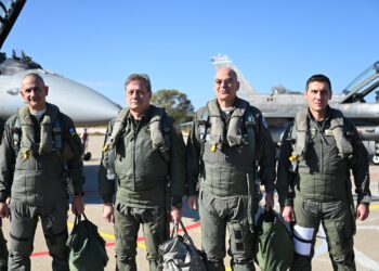 Ο  ΥΕΘΑ Δένδιας  στην 115ΠΜ σε Πτήση …F-16 Viper πάνω από το Αιγαίο !(video)