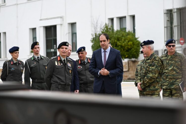 Επίσκεψη ΥΦΕΘΑ Κεφαλογιάννη και Α/ΓΕΣ Αντιστράτηγο Κωστίδη στην ΑΣΔΥΣ