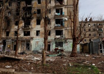 Μόσχα: Ουκρανοί στρατιώτες παραμένουν κλεισμένοι σε εργοστάσιο της Αβντιίβκα μετά την κατάληψή της