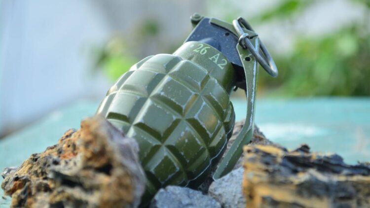 Ελαττωματική η Χειροβομβίδα που ακρωτηρίασε τον ΕΛΔΥΚάριο;