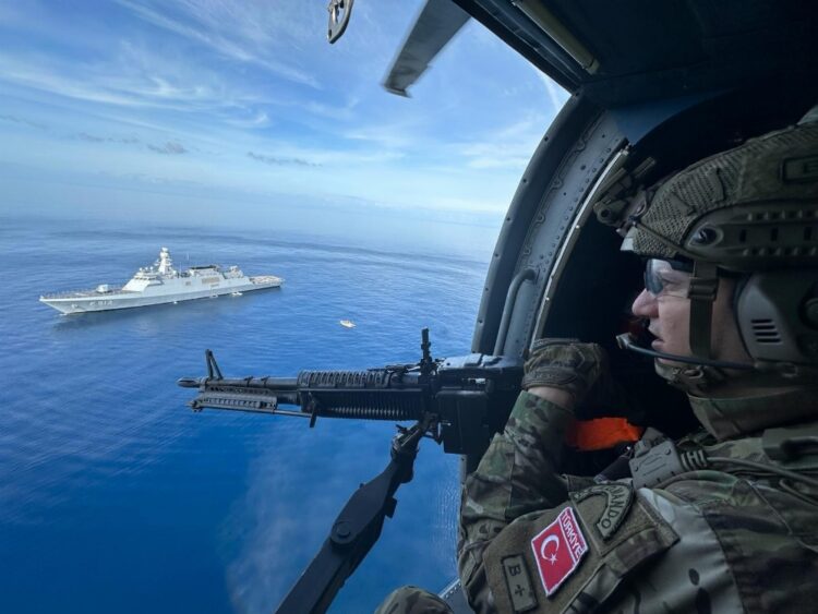 Τούρκοι Πεζοναύτες επιχειρούν επιβίβαση στη Sea Guardian 2024. του ΝΑΤΟ