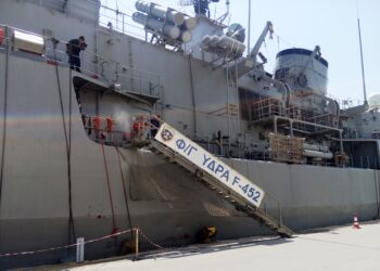 Απέπλευσε λίγο πριν τις 10 το βράδυ …Η Φ/Γ ΥΔΡΑ