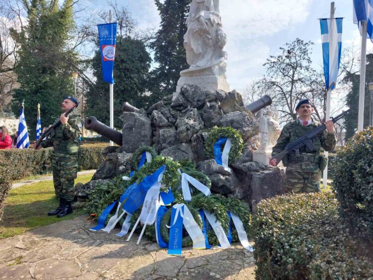 Τα πήραμε τα Γιάννενα…Με τιμές η παραμονή της Απελευθερώσεως