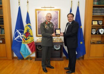 Συνάντηση του Αρχηγού ΓΕΕΘΑ με τον Πρέσβη του Πακιστάν στην Ελλάδα