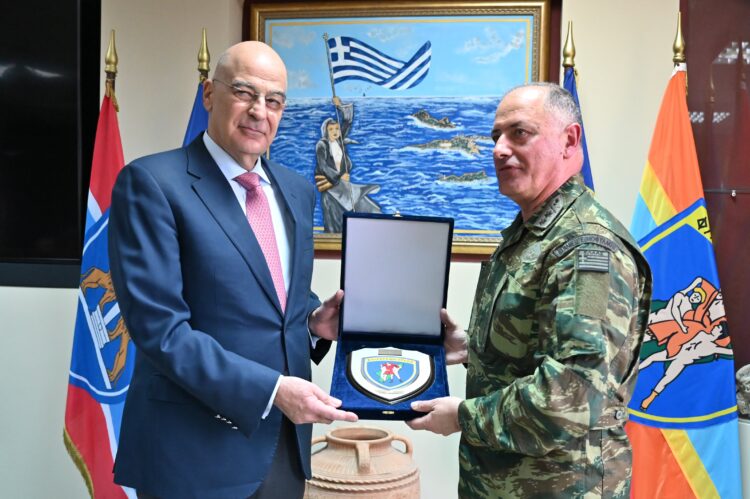 Επίσκεψη την 95 ΑΔΤΕ του ΥΕΘΑ Δένδια !