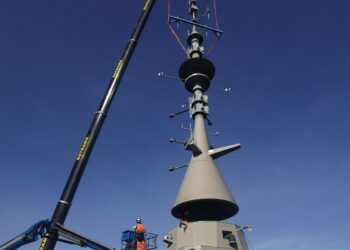 Φρεγάτα FDI: Έτοιμος ο ιστός PSIM της «Νέαρχος»