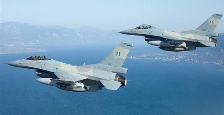 Ζεύγος F-16 της ΠΑ…”Έξυσαν” τις σκεπές των σπιτιών στο Καστελόριζο (video)