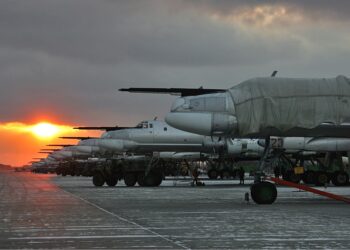 H A/A της Ρωσίας κατέρριψε  Ουκρανικά  UAVS  …Που είχαν στόχο την Βάση της Engels 2
