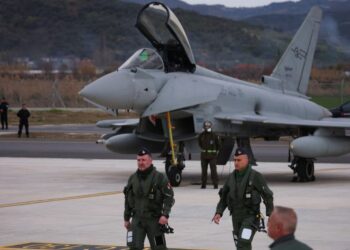 Στο FIR των Τιράνων  Ελληνικά F-16 και  στο Έδαφος …Τούρκοι και Ιταλοί στα εγκαίνια στη  Βάση  των Αλβανών! (Κατάντια)