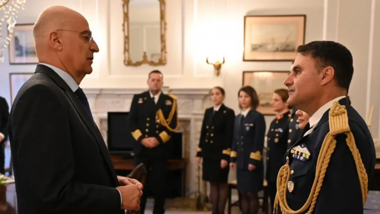 Δένδιας: Συναντήσεις με Βρετανούς αξιωματούχους στο Λονδίνο για διεθνή ζητήματα ασφάλειας