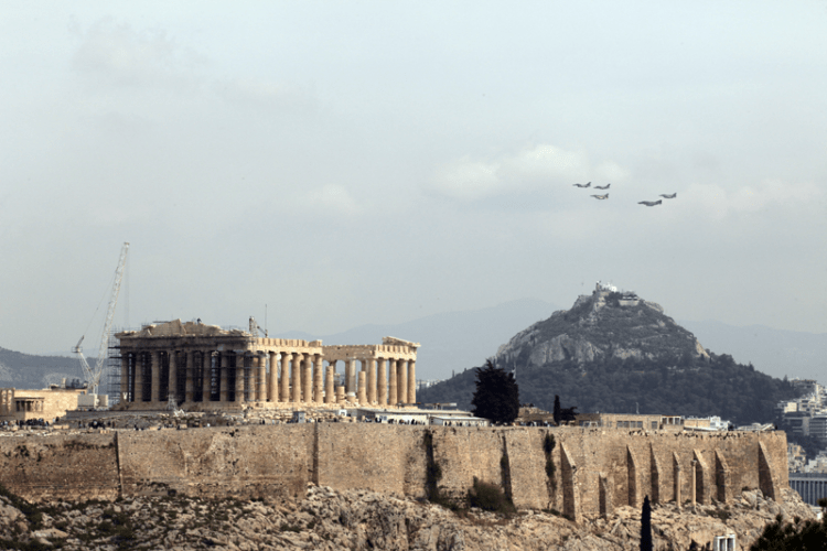 Πτήση Μαχητικών & Ελικοπτέρων πάνω απο την Αθήνα …