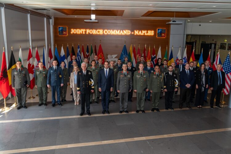 O  ΥΦΕΘΑ στη Συμμαχική Διακλαδική Διοίκηση Νάπολης στην Ιταλία