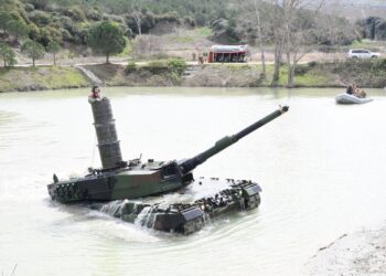 Οι Τούρκοι της 4ης Μ/ΤΑΞ/ΠΖ μετά από  πολλές προσπάθειες κατάφεραν τελικά να …Περάσουν Στάσιμα νερά !!! Αλλά για τον (Έβρο ούτε σκέψη )