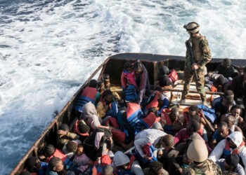 “Μπάζωσε και  η Κύπρος” …Σε 3  ενεργά Στρατόπεδα εγκαθιστούν Λαθρομετανάστες!!