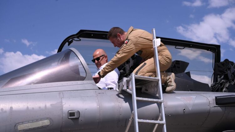 Ο Δένδιας παραγγέλνει ακόμη  μια Ντουζίνα ” RAFALE; “