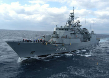 Επιχείρηση Ασπίδες:  Φωτογραφίες και βίντεο από τη φρεγάτα «Ύδρα»