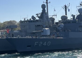 Η παρουσία της φρεγάτας «Θεμιστοκλής» στον Βόσπορο ενόχλησε τους Τούρκους