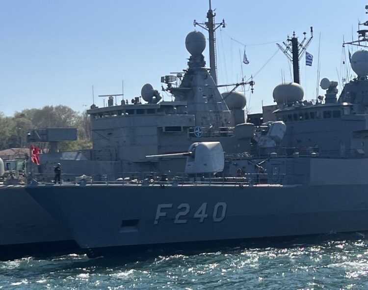 Η παρουσία της φρεγάτας «Θεμιστοκλής» στον Βόσπορο ενόχλησε τους Τούρκους