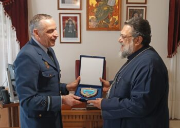 Επίσκεψη στον Μητροπολίτη από τον  απερχόμενο Διοικητή της 120 ΠΕΑ Καλαμάτας