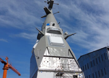 Έτοιμος για δοκιμές ο ιστός PSIM της φρεγάτας FDI. “Νέαρχος” (φωτό)