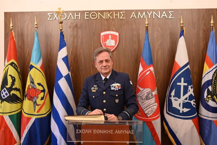 Επίσκεψη Αρχηγού ΓΕΑ στη ΣΕΘΑ