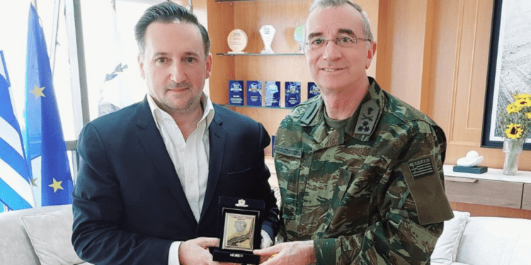 O Σωματάρχης του Δ’ ΣΣ στον Δήμαρχο Αλαξανδρούπολης