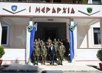 Επίσκεψη του ΥΕΘΑ Δένδια στην Ι Μεραρχία Πεζικού στη Βέροια