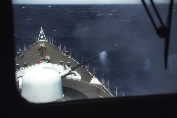 Βολές με πυραύλους Sea Sparrow απο την F/G Louise Marie (LOMA) Βελγίου στο Π.Β.Κ