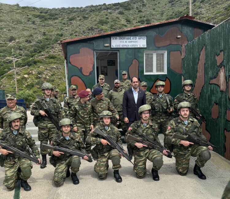 Στα  Επιτηρητικά Φυλάκια του Στρατού Ξηράς στην Ικαρία και τους Φούρνους …Ο ΥΦΕΘΑ