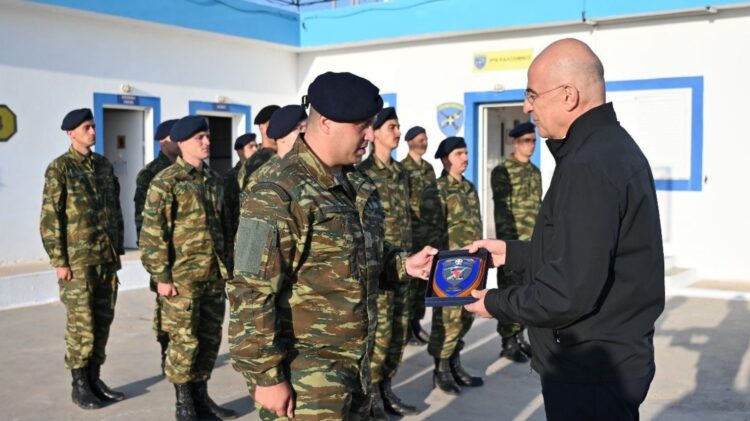 Στα Επιτηρητικά Φυλάκια Καλολίμνου…Ο Δένδιας