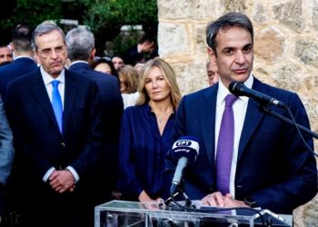 Ο πρωθυπουργός καλεί την Σκοπιανή να επανέλθει στην νομιμότητα