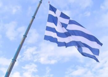 Έκαψαν την Ελληνική Σημαία στην Κομοτηνή …Στην επέτειο της Απελευθέρωσης