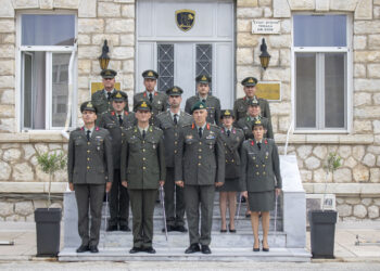 Τελετές επίδοσης ξιφών  στην Επικράτεια