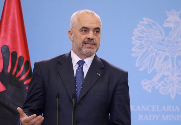 Στο γήπεδο του Γαλατσίου  τελικά  η ομιλία του Αλβανού Έντι Ράμα