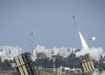 Σειρήνες στο Τελ Αβίβ για πυραυλική επίθεση από τη Ράφα