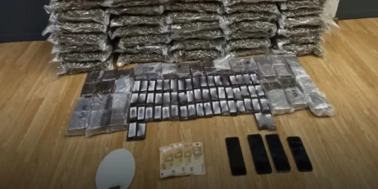 Ζωγράφου: Συνελήφθησαν δύο άτομα για διακίνηση ναρκωτικών – Κατασχέθηκαν 87 κιλά κάνναβης